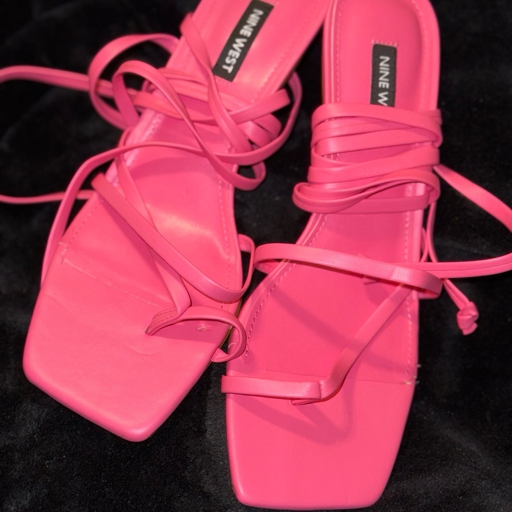 Nine West Pink Sandals with Square Toe and Wraparound Laces - Picture 4 of 9